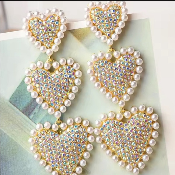 LAST 1! Heart Shape Drop Rhinestone Faux Pearl w/Shimmering CZ Stones Earrings - Picture 2 of 8